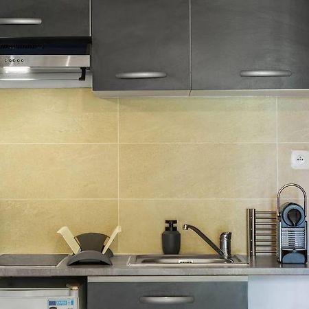 Le Saint-Gilles - Studio A St-Gilles-Les-Bains - Situe Dans Residence Privee Avec Piscine Экстерьер фото