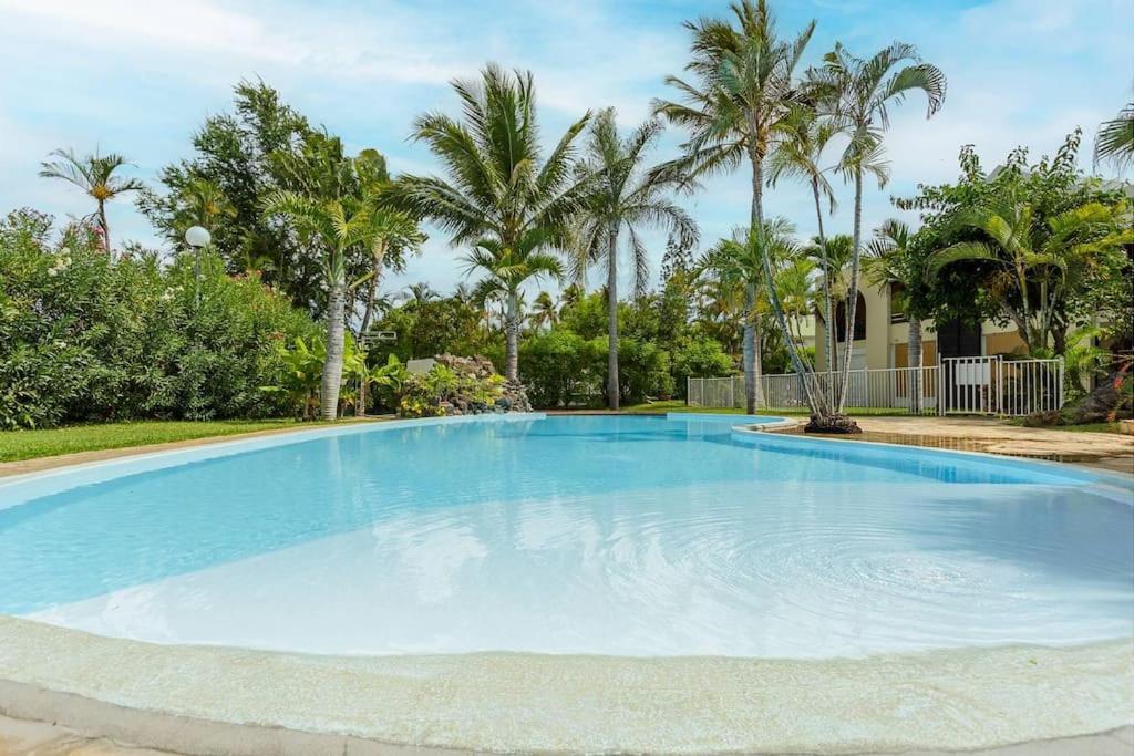 Le Saint-Gilles - Studio A St-Gilles-Les-Bains - Situe Dans Residence Privee Avec Piscine Экстерьер фото