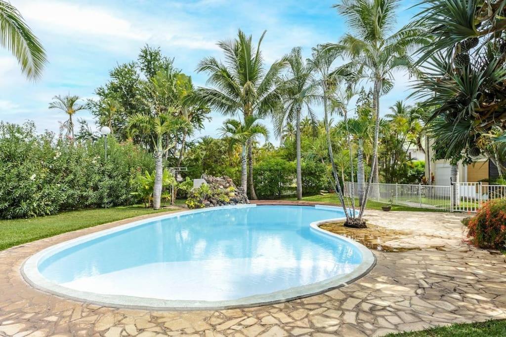 Le Saint-Gilles - Studio A St-Gilles-Les-Bains - Situe Dans Residence Privee Avec Piscine Экстерьер фото